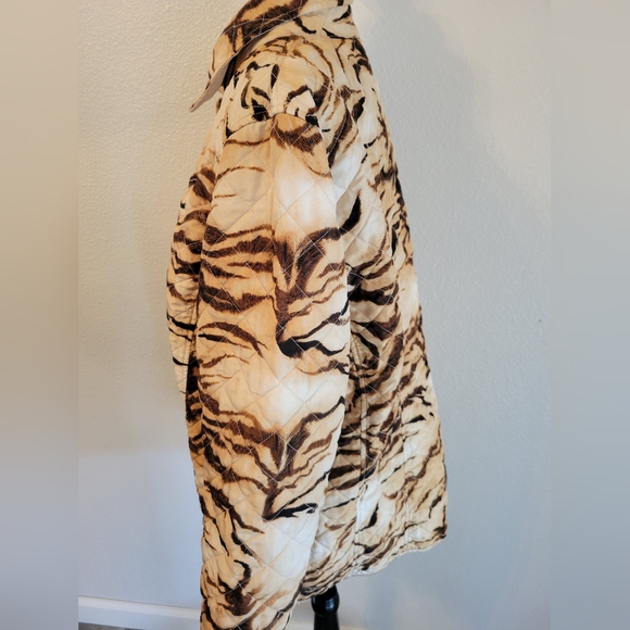 Chico's Jacket Women’s 3/XL Brown Tiger Prints Quilted Pockets Long Sleeve - Picture 9 of 10